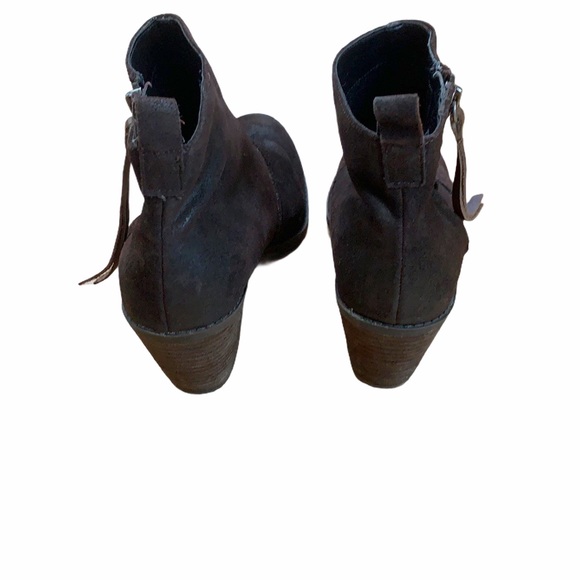 DV Dolce Vita Booties - Picture 6 of 9